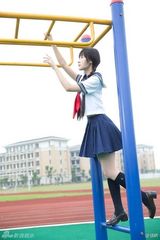 组图：徐娇晒萝莉COS照 分享16岁生日感悟