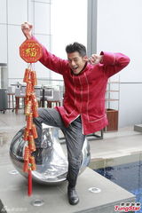 组图：郭富城受伤不再凌空跳舞 母亲放弃催婚