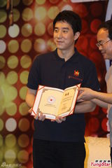 组图：房祖名任无偿献血大使 年底发新专辑