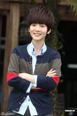 组图：昆凌首次跨足电视剧演出 曾之乔扮男装亮相