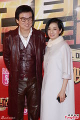 组图：熊黛林丧父后宣传《百星酒店》