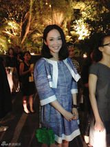 组图：范文芳与周迅时尚同行 优雅气质征战秀场