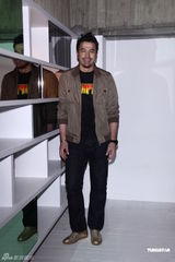 组图：伊林新春开工团拜 蔡淑臻李沛旭情侣档同台