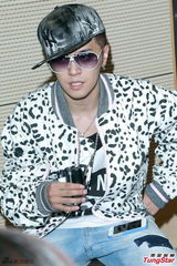 组图：罗志祥香港劲爆开唱 谭咏麟压轴助阵