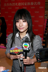 幻灯组图：刘璇不惧年龄差异 将与姜大卫拍感情戏