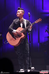 组图：林一峰个唱落幕获梁咏琪黄耀明现身支持