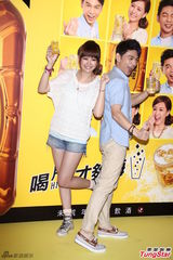 组图：安心亚自曝阿KEN私事 力撇臭脸传言