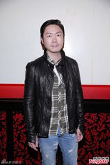 组图：《法网嚣雄》办庆功宴 郭晋安欢乐助阵