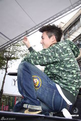 高清组图：陈冠希发新碟 不求销量只望被倾听心声