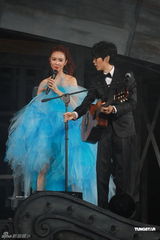 组图：薛凯琪红馆首开个唱 房祖名方大同共助阵