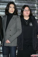 组图：萧敬腾安全升级 邱黎宽派六保鏢贴身护主