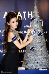 幻灯图集：香港靓模Angelababy露肩小洋装