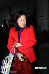 幻灯图：赌王虎年送祝福 幽默贺词教太太看住老公