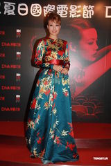 组图：容祖儿避谈刘浩龙 笑杜汶泽新片低俗