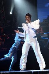 组图：草蜢6月开启巡演之旅 蔡一智精心设计战衣