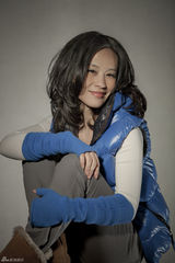 组图：邬君梅淡雅裸妆展露迷人笑颜