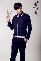 组图：《步步惊情》曝吴奇隆叶祖新最新定装照