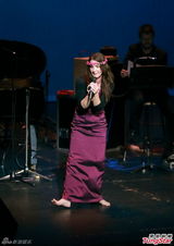 组图：民谣歌后携手苏格兰女声香港开唱