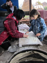 独家：许茹芸杨采妮格鲁吉亚探访助养儿