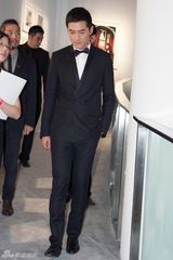 组图：舒淇赵薇亮相时尚艺术展  Angelababy(杨颖)表情僵硬