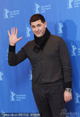 幻灯图集：《如何结束夏天》记者会 俄罗斯型男斗帅