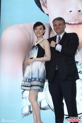 高清组图：孙俪口味重能吃辣 曝邓超导戏有信心