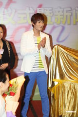 组图：《秘密花园》开机 钟汉良安七炫现身