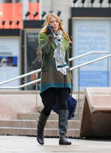 高清组图：布莱克-莱弗利亮相《绯闻女孩》片场