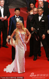 幻灯图集：《我的欢乐》戛纳首映 世界小姐抢镜