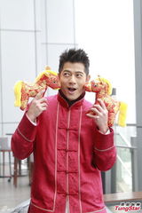 组图：郭富城受伤不再凌空跳舞 母亲放弃催婚