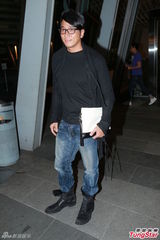 组图：乐易玲开生日派对 TVB花旦小生齐到贺