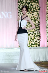 组图：陈思璇穿婚纱沾喜气 期待海岛婚礼