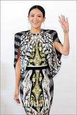 组图：梁朝伟章子怡韩国出席电影节发布会