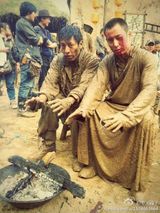 组图：《爱情悠悠》热拍 韩栋吕颂贤肉搏挂彩