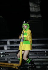 高清图：《东成西就2011》黄奕雷人装束堪比GAGA