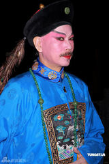 幻灯图：汪明荃舞台剧演慈禧 罗家英饰情人荣禄