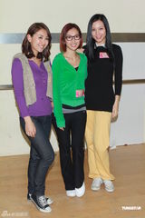 组图：无线台庆项目进行彩排 众美女艺员热舞