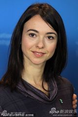 高清组图：《双重恶魔》发布会 女星塞尼耶显娇媚