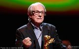 组图：肯-洛奇获终身成就奖捧柏林金熊