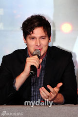 组图：《吸血鬼猎人林肯》韩国举行新闻发布会