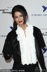 幻灯图：群星柏林出席电影活动 女星盛装亮相抢镜