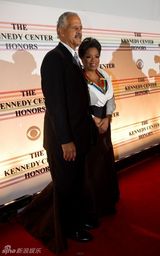 高清图：奥普拉和麦卡特尼等获奖 奥巴马亲自颁奖