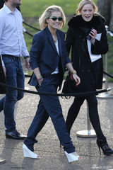 组图：伦敦时装周开幕 各路明星纷纷捧场