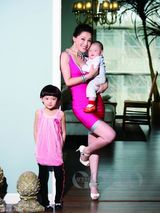 高清图：孔维最新时尚大片 携子出镜风情无限