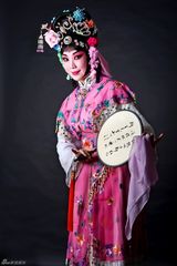 幻灯图：常秋月倾情演绎 荀派全本《玉堂春》