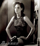 幻灯图集：克里斯汀-斯图尔特登封面风情万种