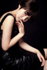 组图：徐冬冬新歌造型曝光 张瑞希引荐进韩国市场