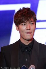 高清图：李敏镐借位吻范冰冰引尖叫 男神变粉丝