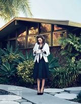 组图：超模米兰达-可儿登封面诠释复古名媛风范