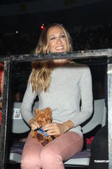 组图：杰西卡-帕克台北时尚代言 范晓萱等助阵